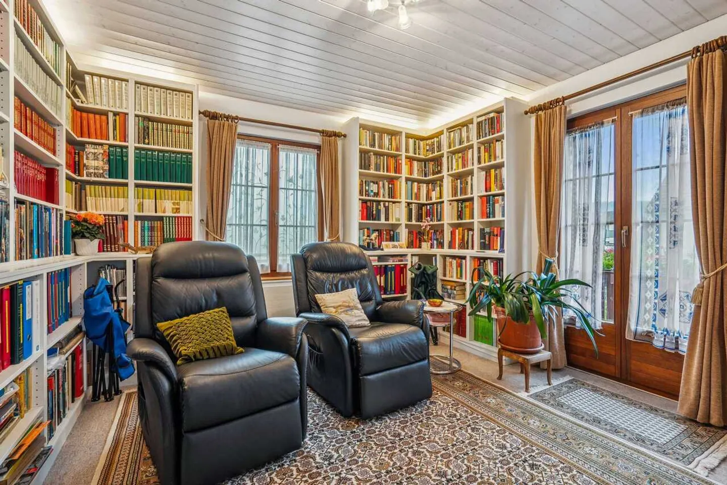 Maison individuelle élégante avec une ambiance agréable et un jardin bien entretenu - Photo 9 sur 13