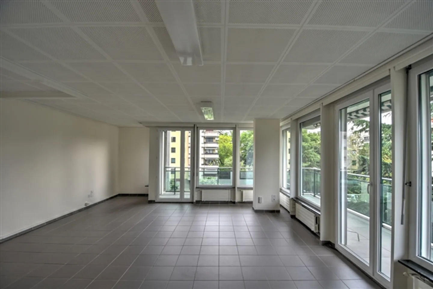 Offices for rent near Les Nations - 3rd floor - 330 m² - Photo 5 of 6