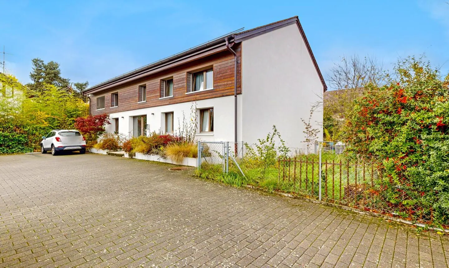 Beautiful 3.5 room renovated apartment in Soral, charm and comfort combined - Photo 1 of 11