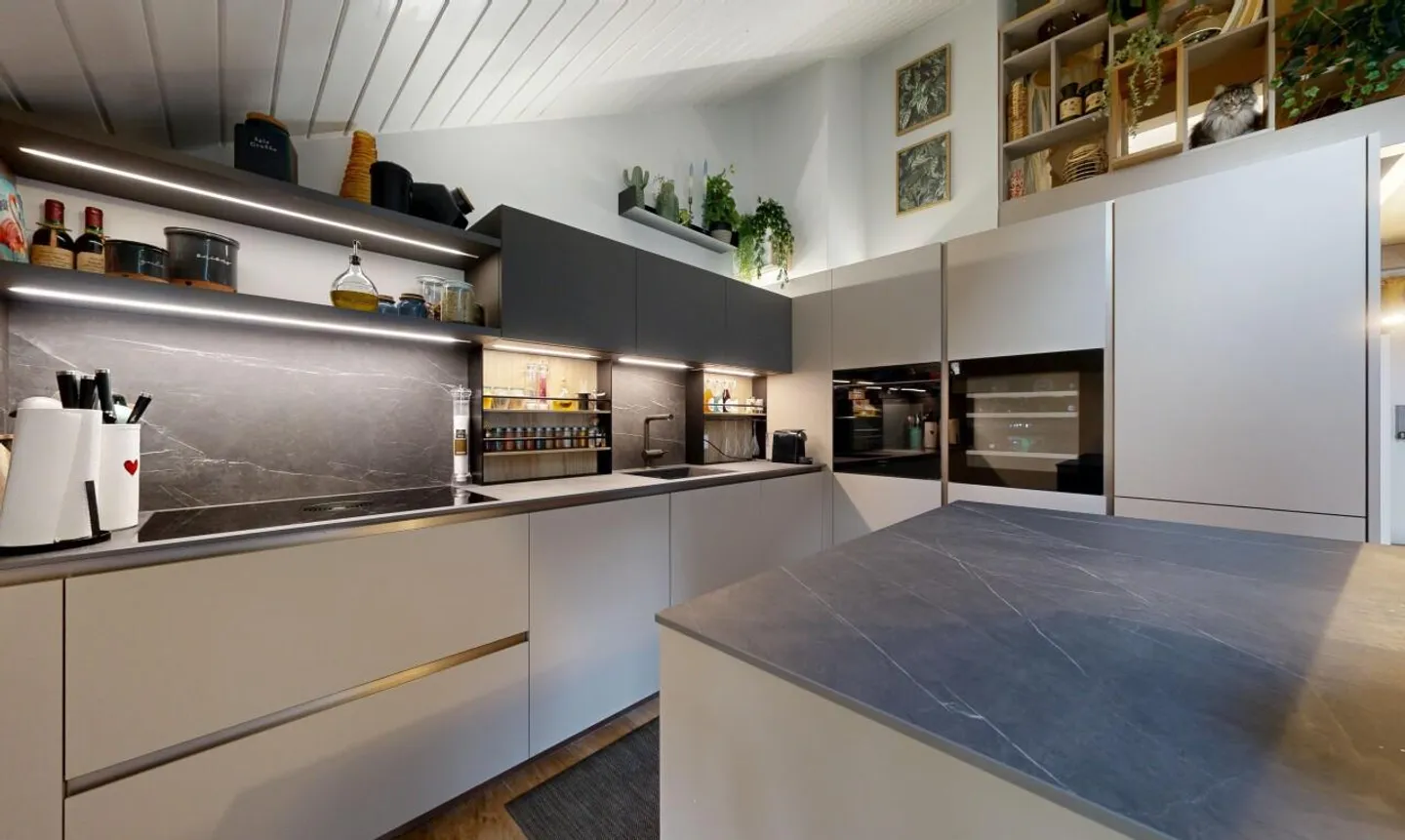 Beautiful 3.5 room renovated apartment in Soral, charm and comfort combined - Photo 5 of 11