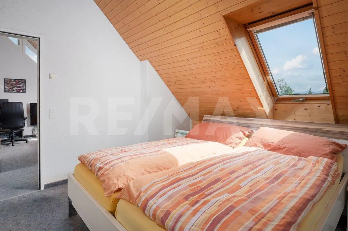 Belle appartement sous les combles avec galerie - Photo 9 sur 13