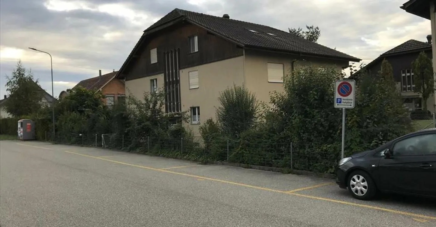 Parking spaces directly at Aefligen train station - Photo 1 of 1