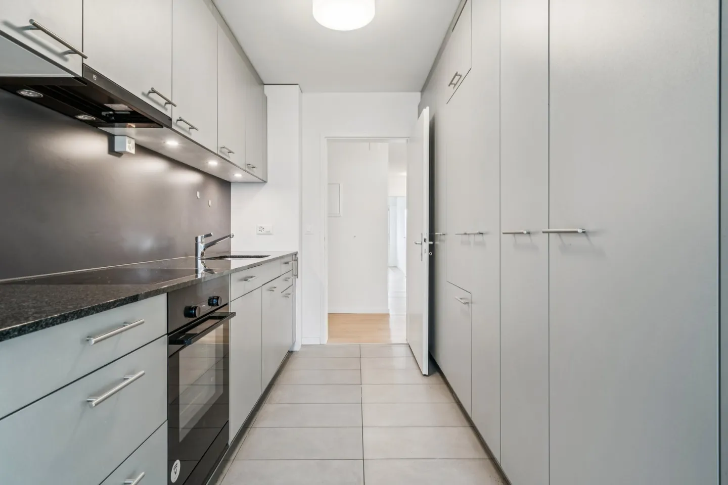 Attrayant appartement de 5.5 pièces au rez-de-chaussée - Photo 2 sur 11