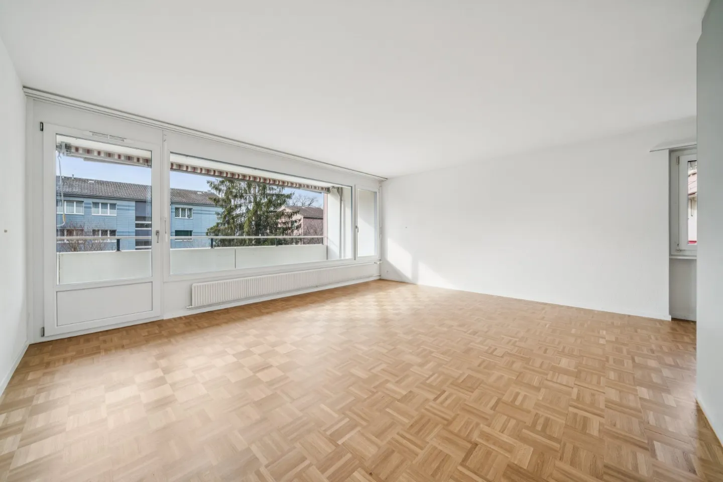 Attrayant appartement de 5.5 pièces au rez-de-chaussée - Photo 5 sur 11