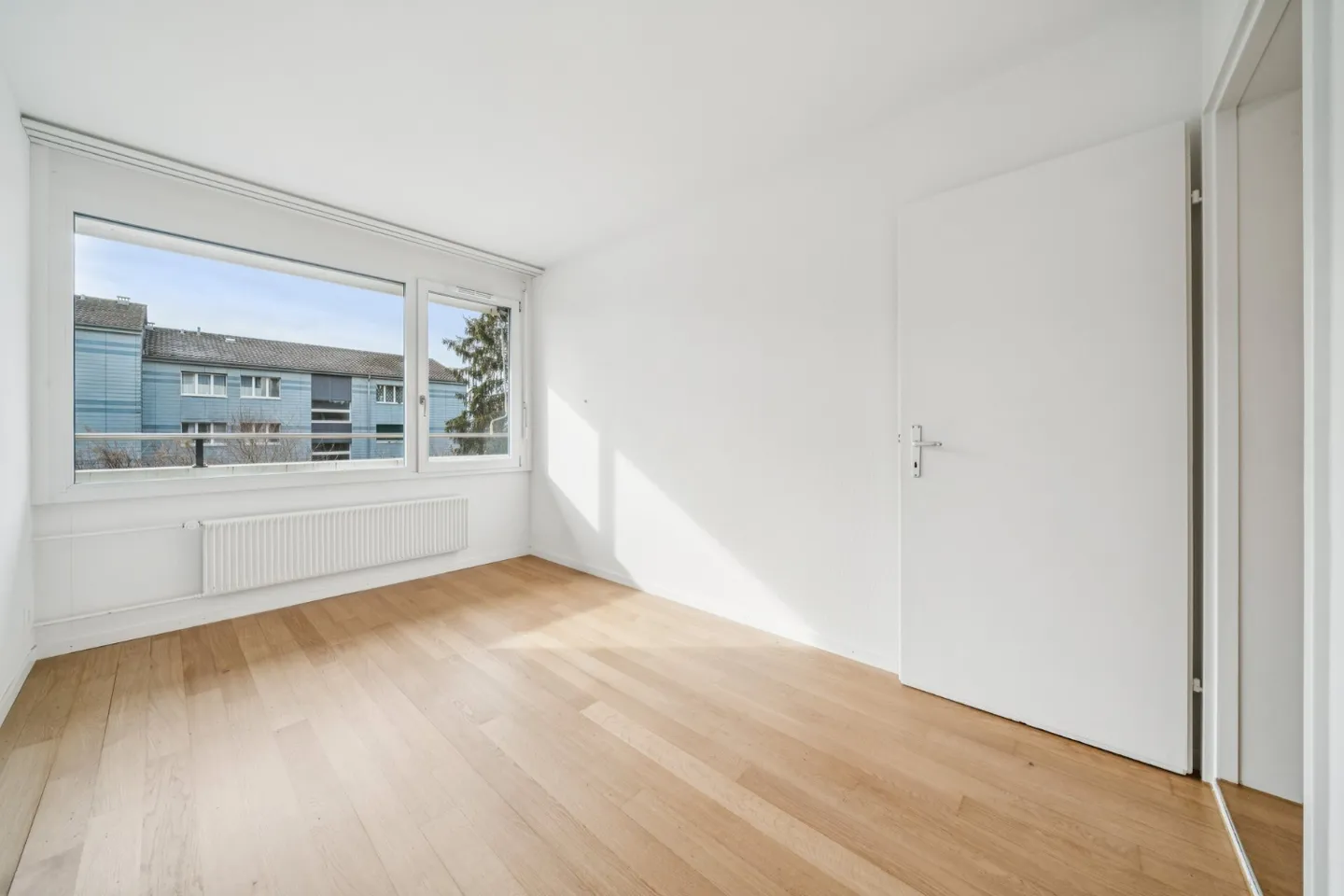 Attrayant appartement de 5.5 pièces au rez-de-chaussée - Photo 6 sur 11