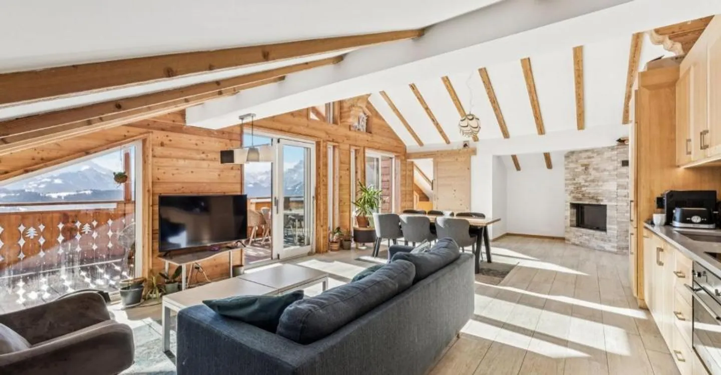 Splendid renovated attic - Breathtaking view of the Alps - Photo 2 of 10