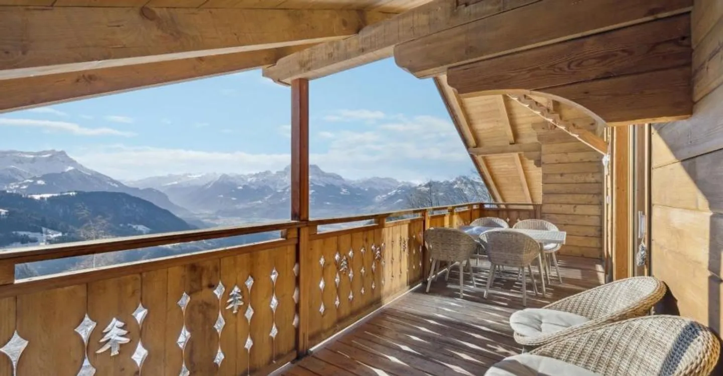 Splendid renovated attic - Breathtaking view of the Alps - Photo 7 of 10