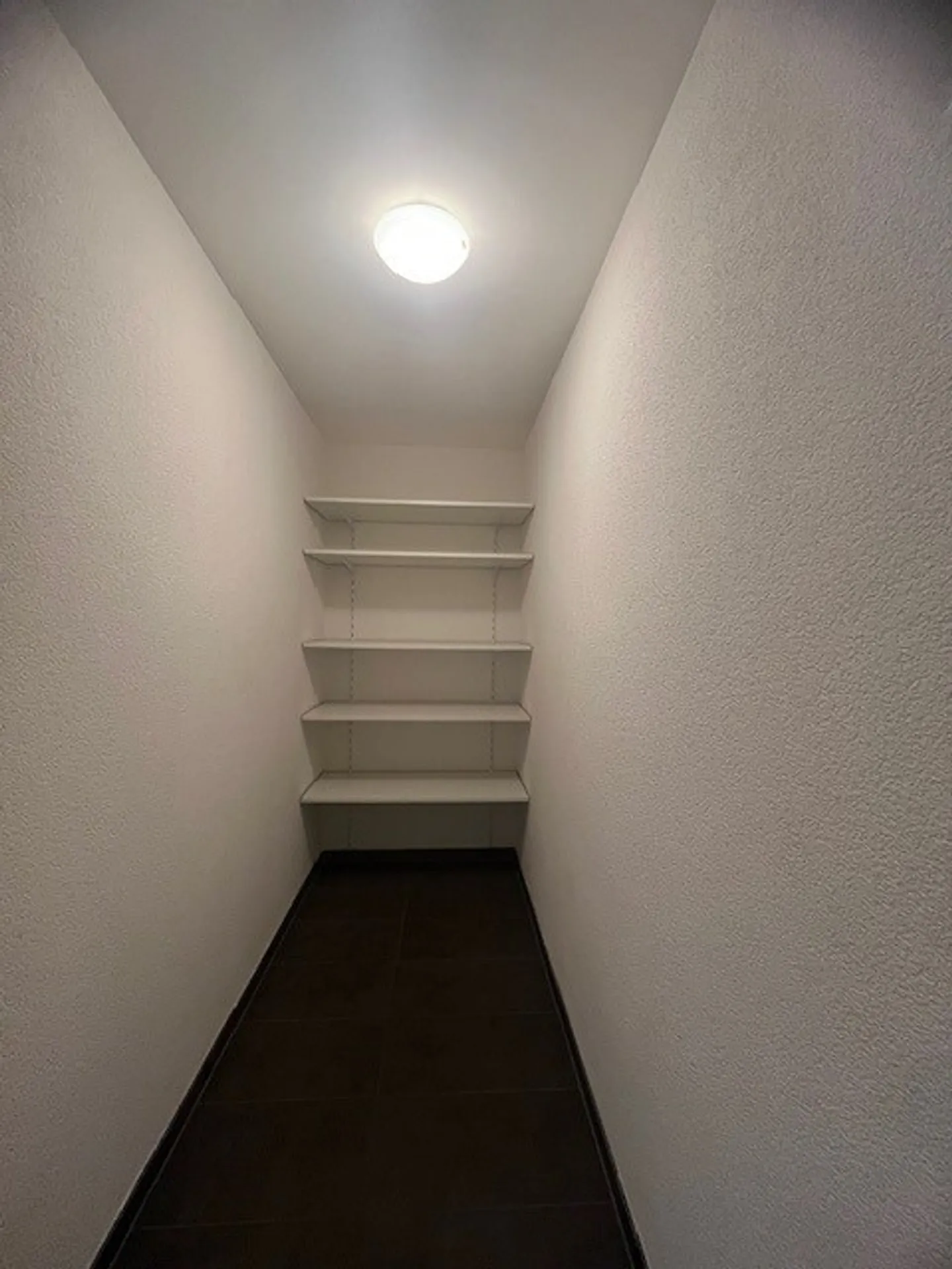 Appartement lumineux de 4,5 pièces au 2ème étage à louer ! - Photo 11 sur 12