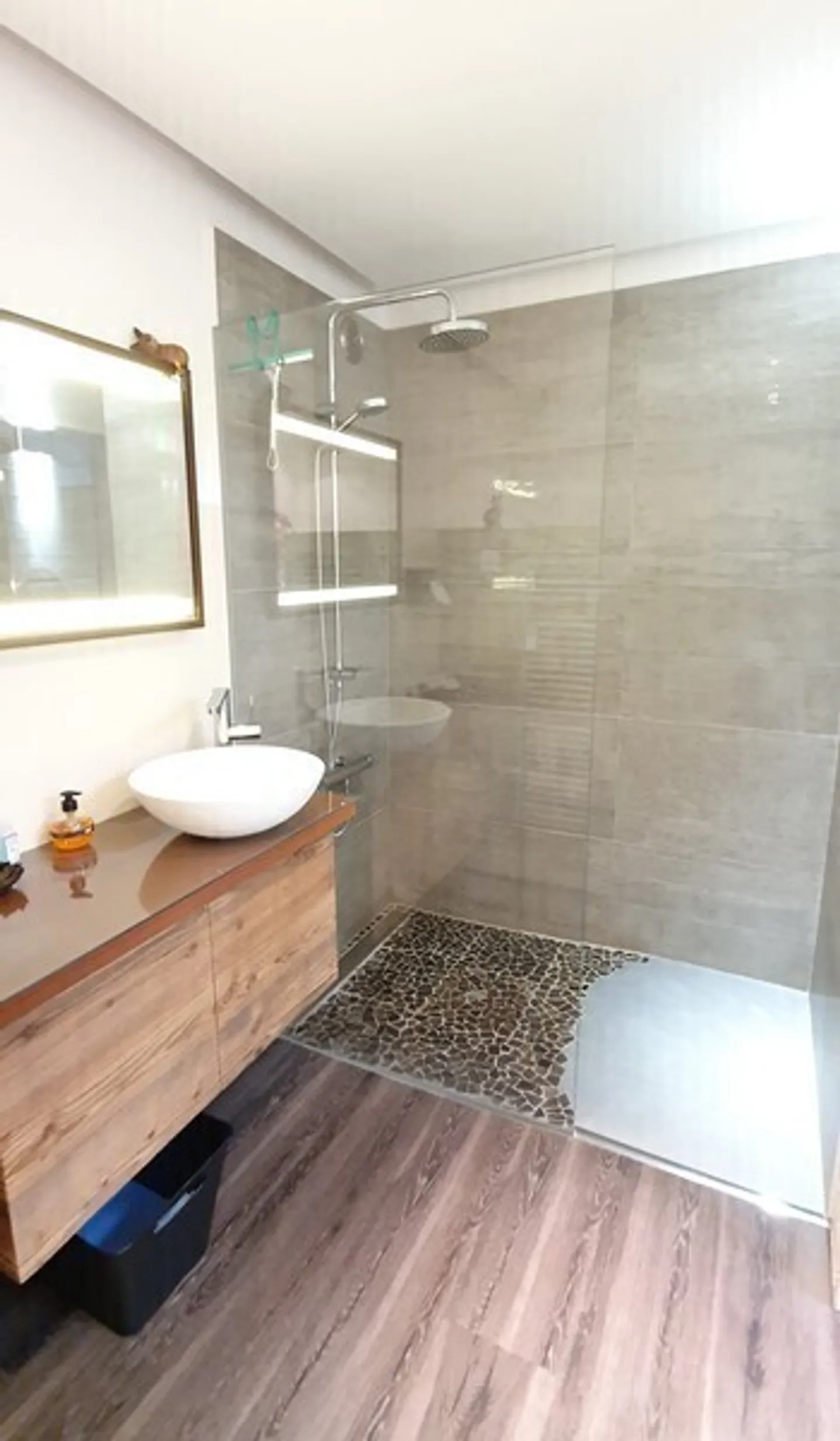 APPARTEMENT 3½ PIÈCES À HINWIL (ZH), MEUBLÉ, TEMPORAIRE - Photo 9 sur 10