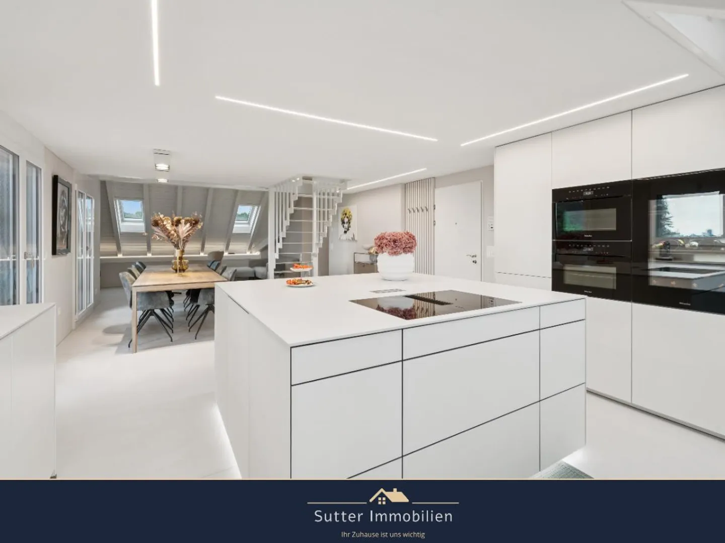 Exklusive Maisonette-Dachwohnung - neu renoviert mit modernem  und hochwertigem Ausbau - Foto 1 von 5