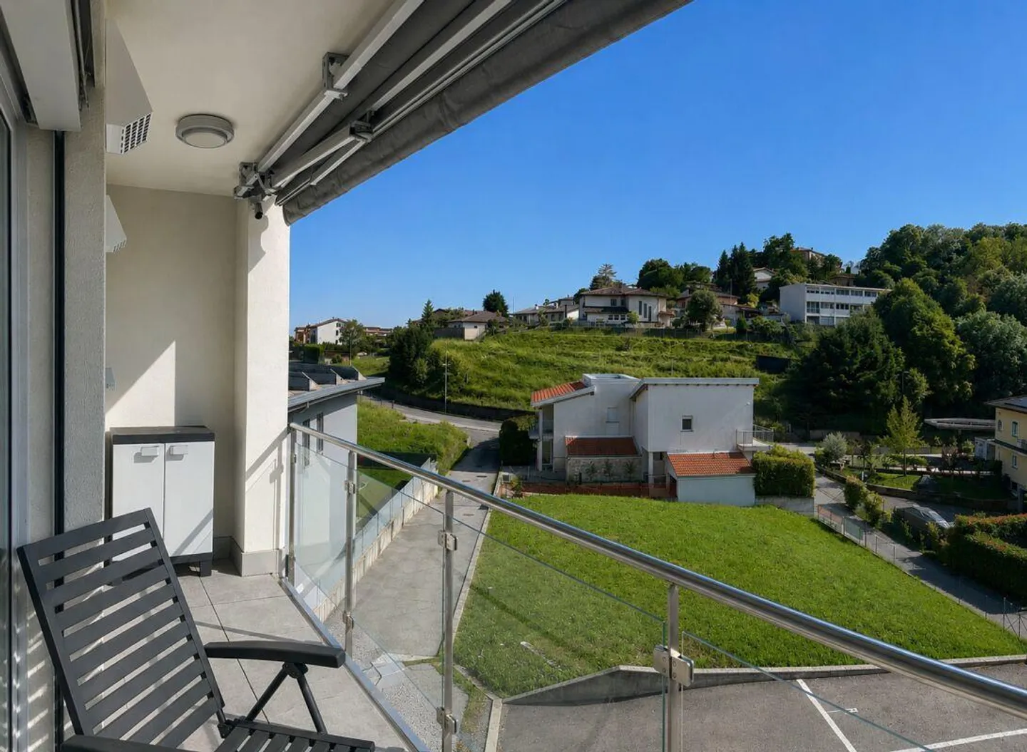 Bright 3.5-room apartment, top floor with open view - Photo 2 of 16