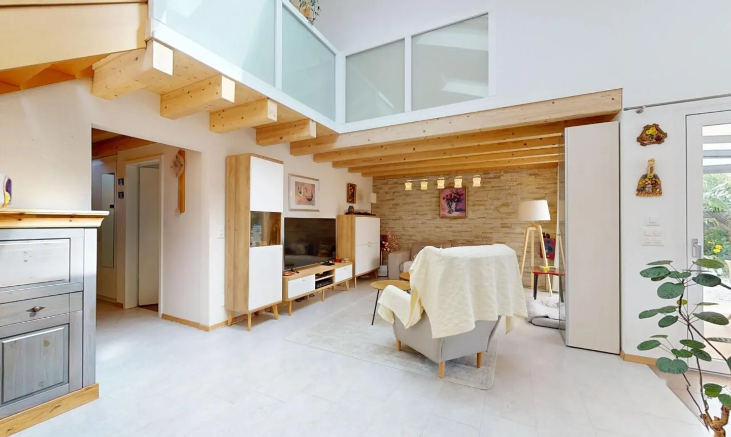 Appartamento con giardino in casa abitativa - Foto 3 di 13