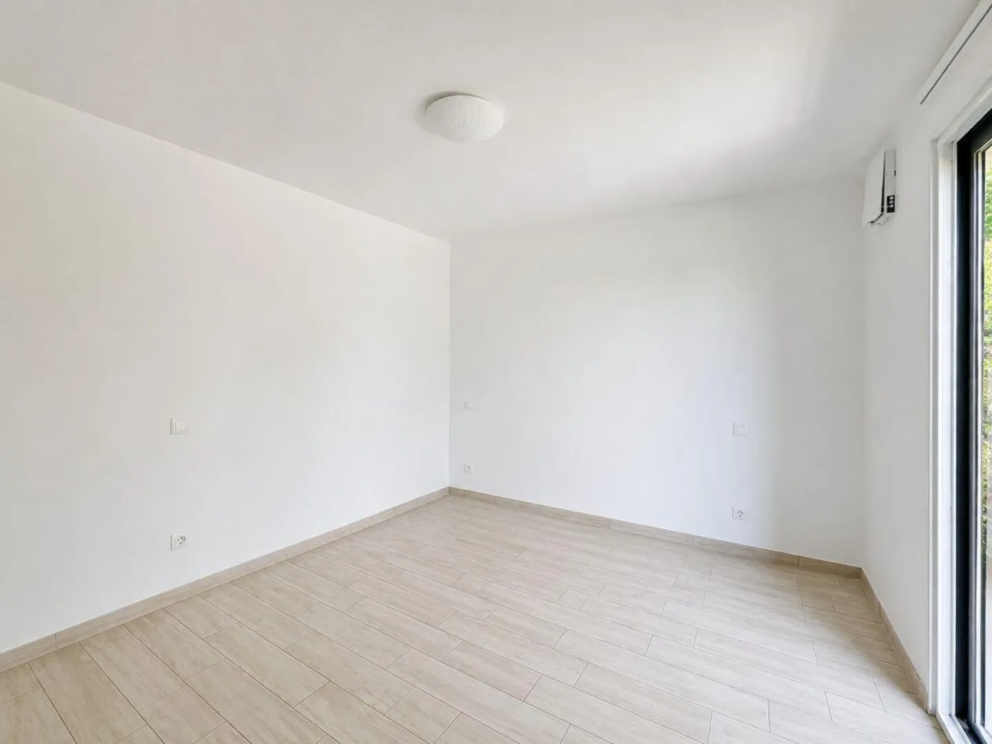 Bright 3.5-room apartment, top floor with open view - Photo 10 of 16