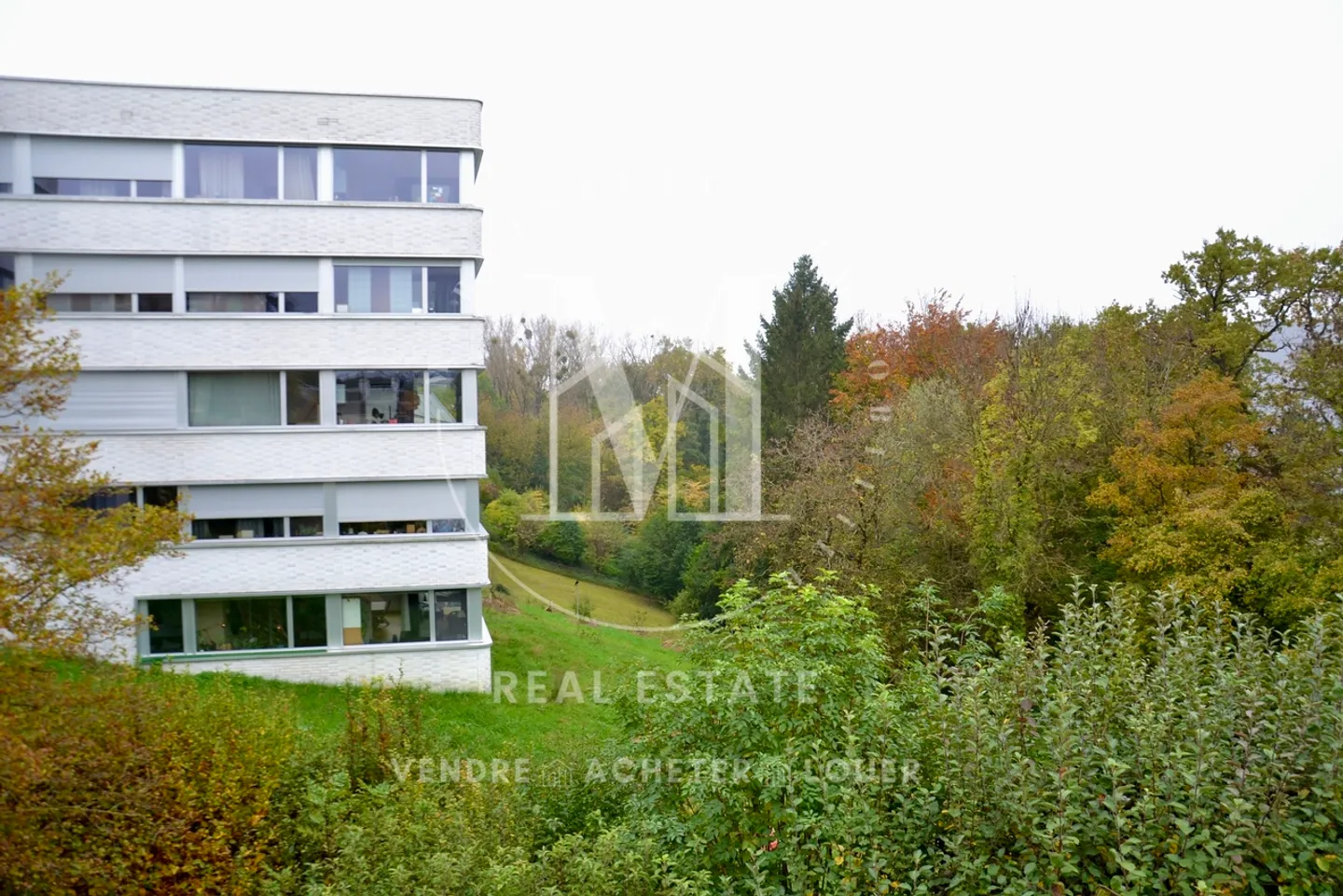 ZIMMER IN DER WG: Ihre Komfort-Oase im Herzen von Nyon - Foto 1 von 5