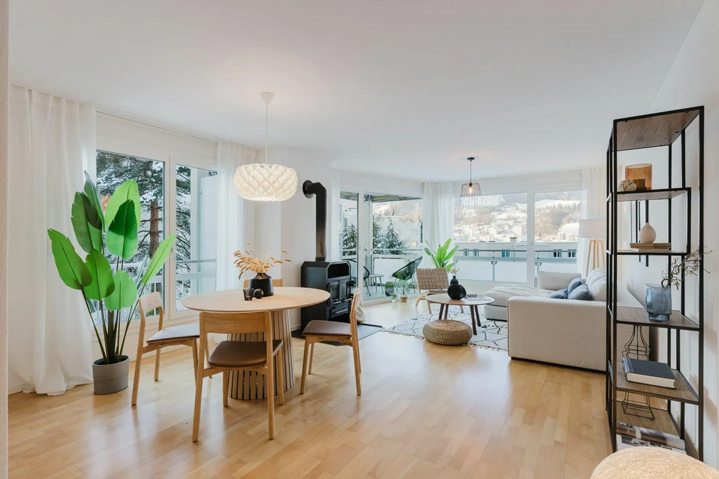 Zentrumsnahe 4.5-Zimmerwohnung mit Weitsicht - Foto 2 von 8