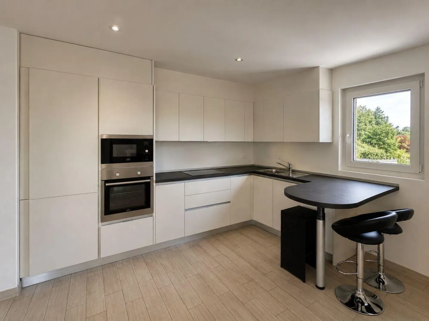 Bright 3.5-room apartment, top floor with open view - Photo 8 of 16