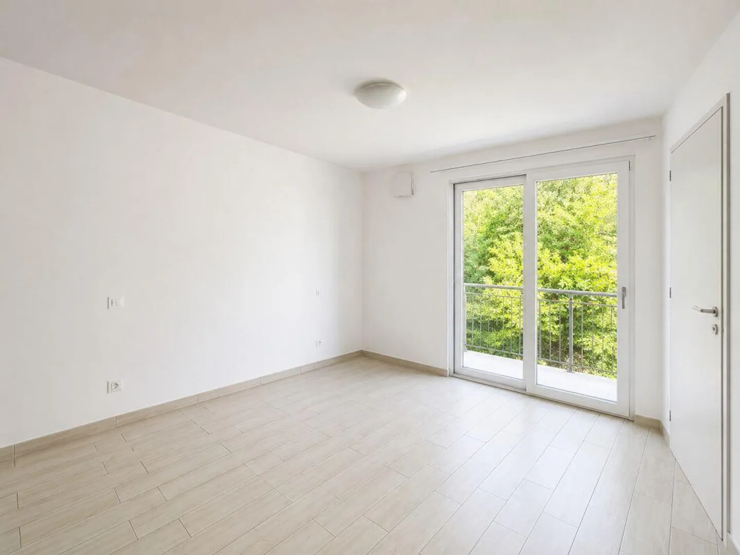 Bright 3.5-room apartment, top floor with open view - Photo 9 of 16
