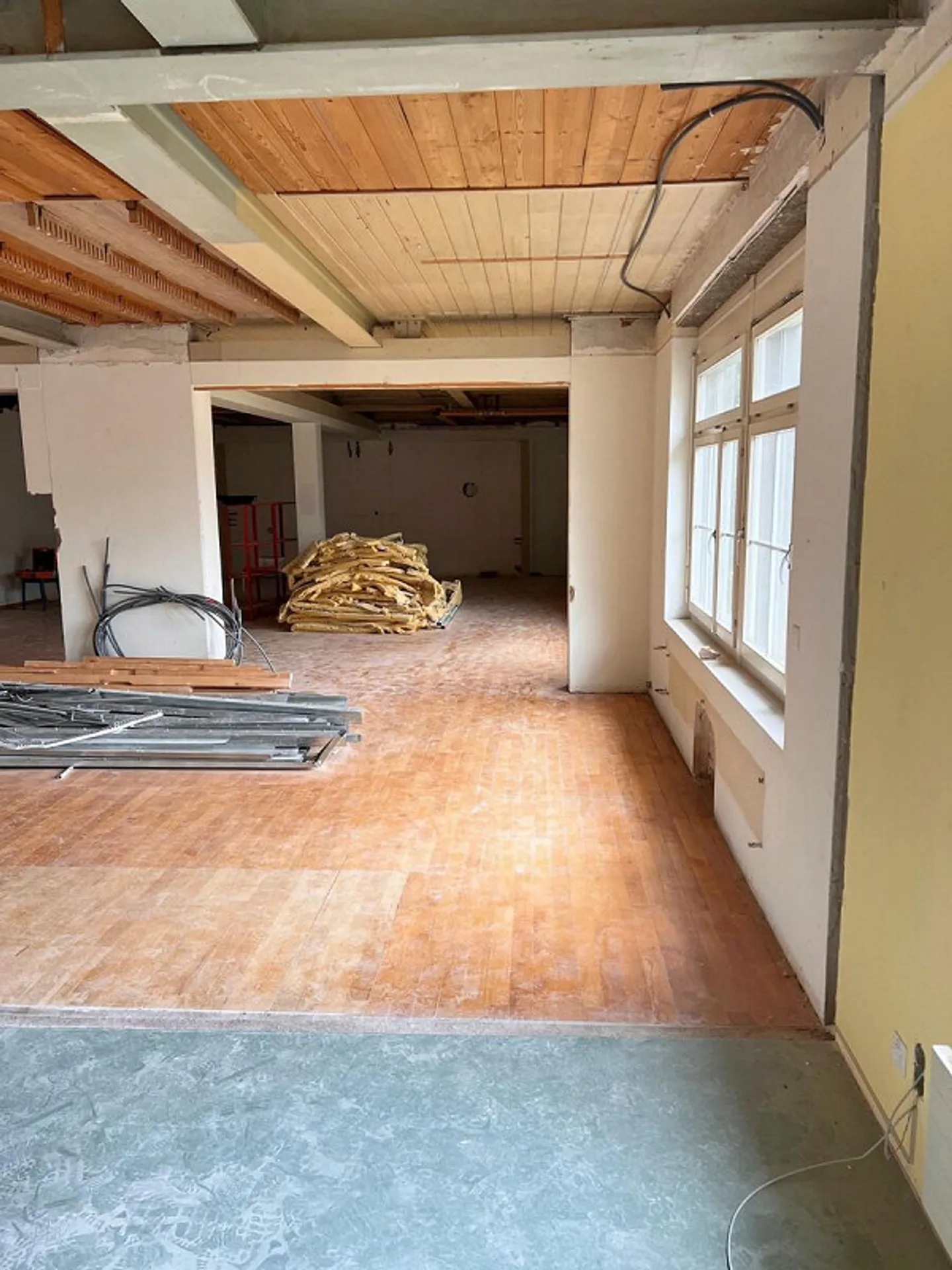 Espace commercial polyvalent - Photo 2 sur 12