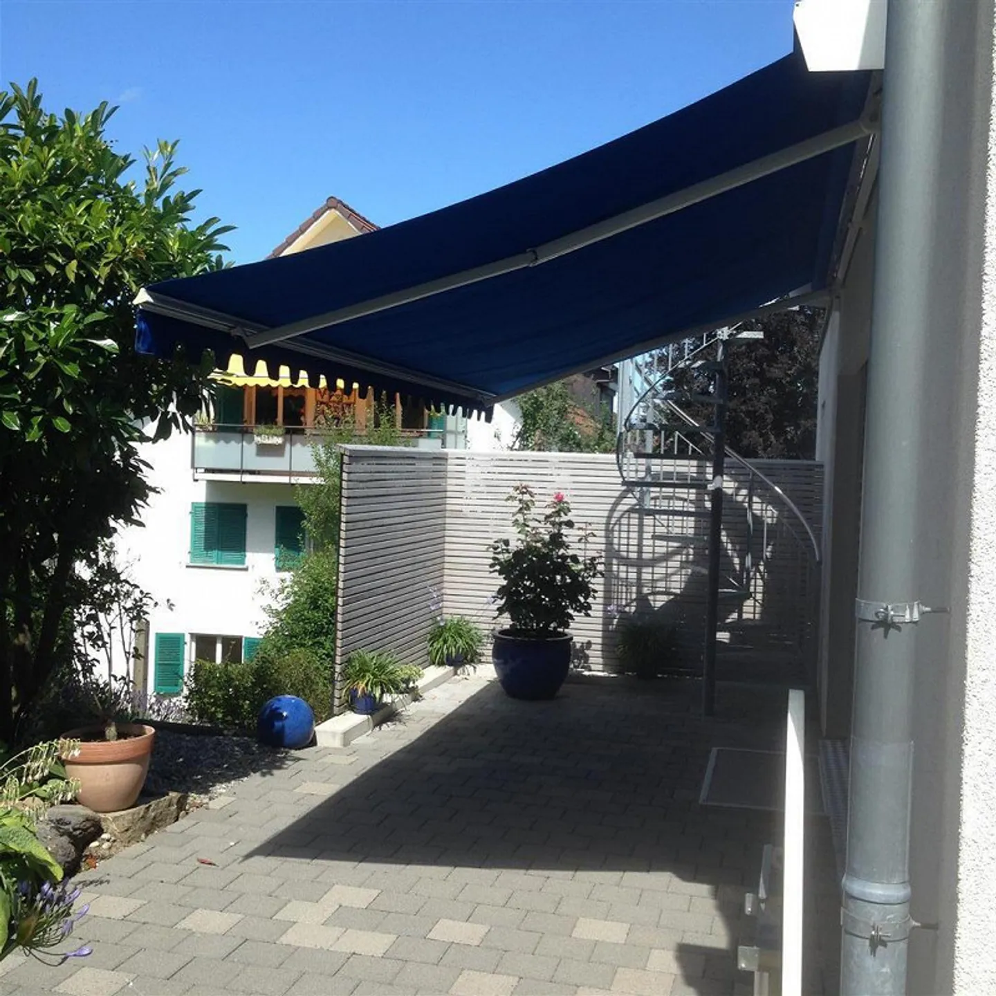 Detached 6.5-room single-family house - Photo 1 of 12