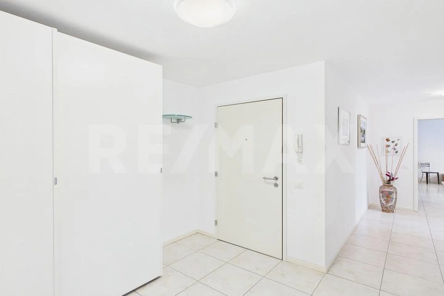 Bright and well-kept 3.5 rooms with parking - Photo 5 of 13