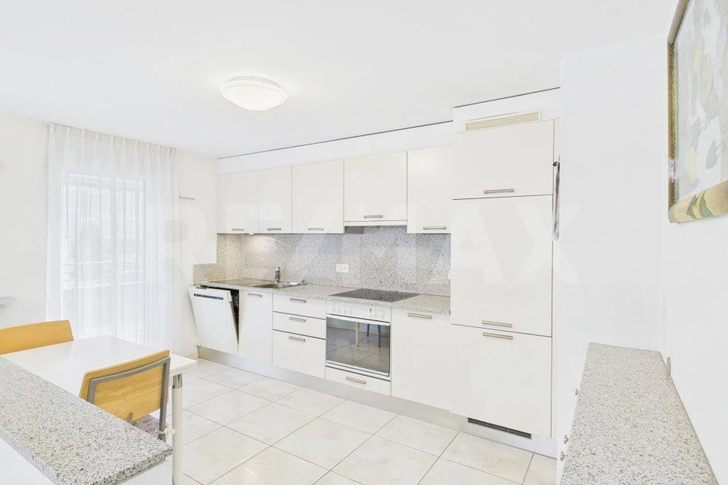 Bright and well-kept 3.5 rooms with parking - Photo 11 of 13