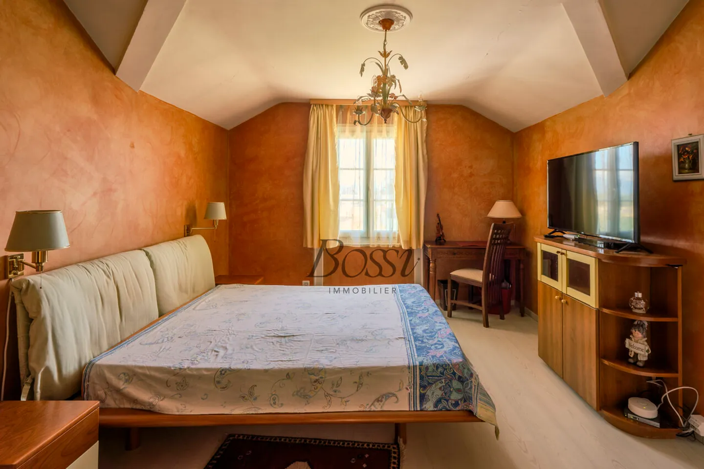 Villa 6 camere, piscina & jacuzzi, vicino al centro - Foto 16 di 18