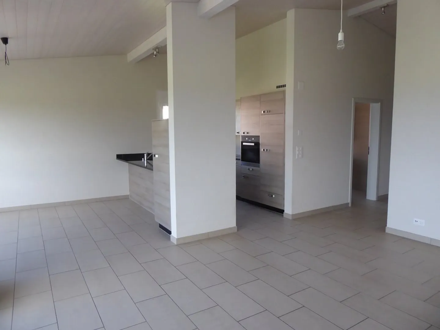 3.5-room apartment on the 2nd floor - Photo 4 of 9