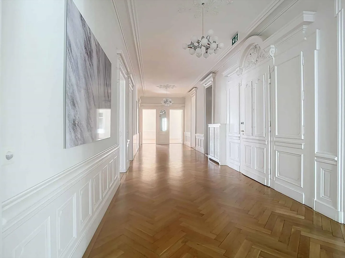 Prestigious apartment in the heart of the Florimont district - Photo 1 of 13