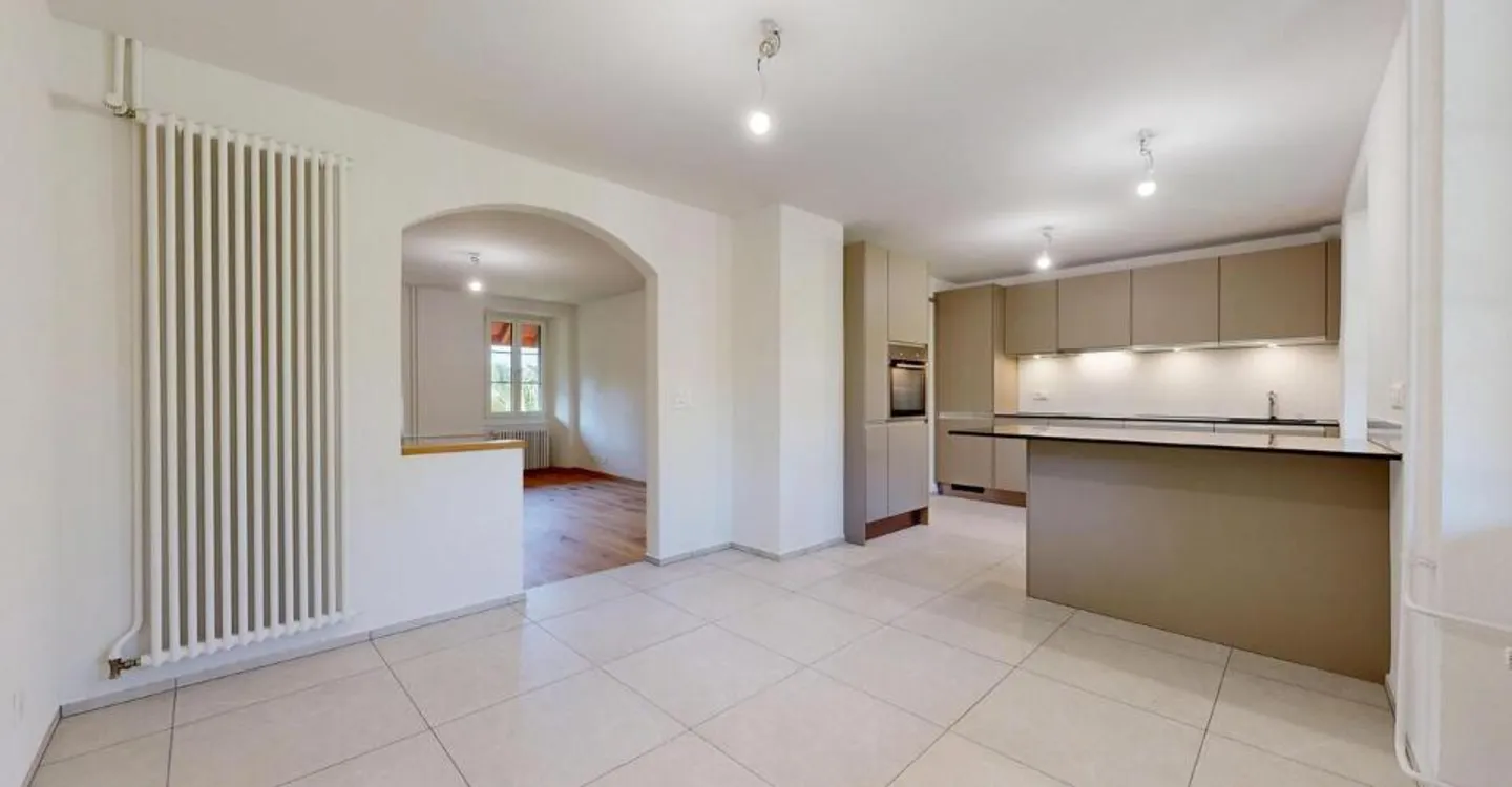 Charming Apartment with Garden - Photo 1 of 9