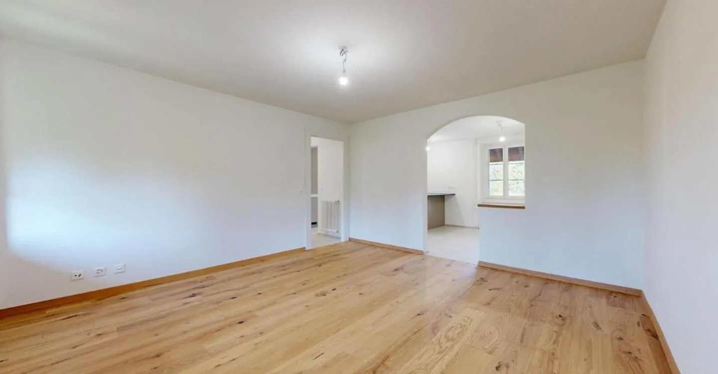 Charming Apartment with Garden - Photo 6 of 9