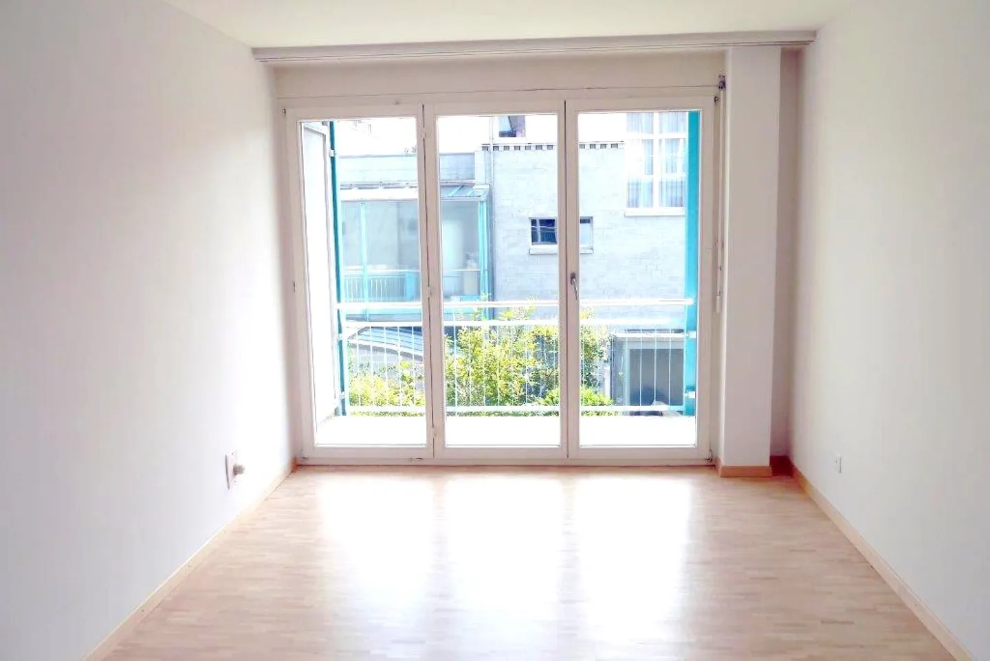 3.5-Room Maisonette Apartment in a Central Location - Photo 5 of 11