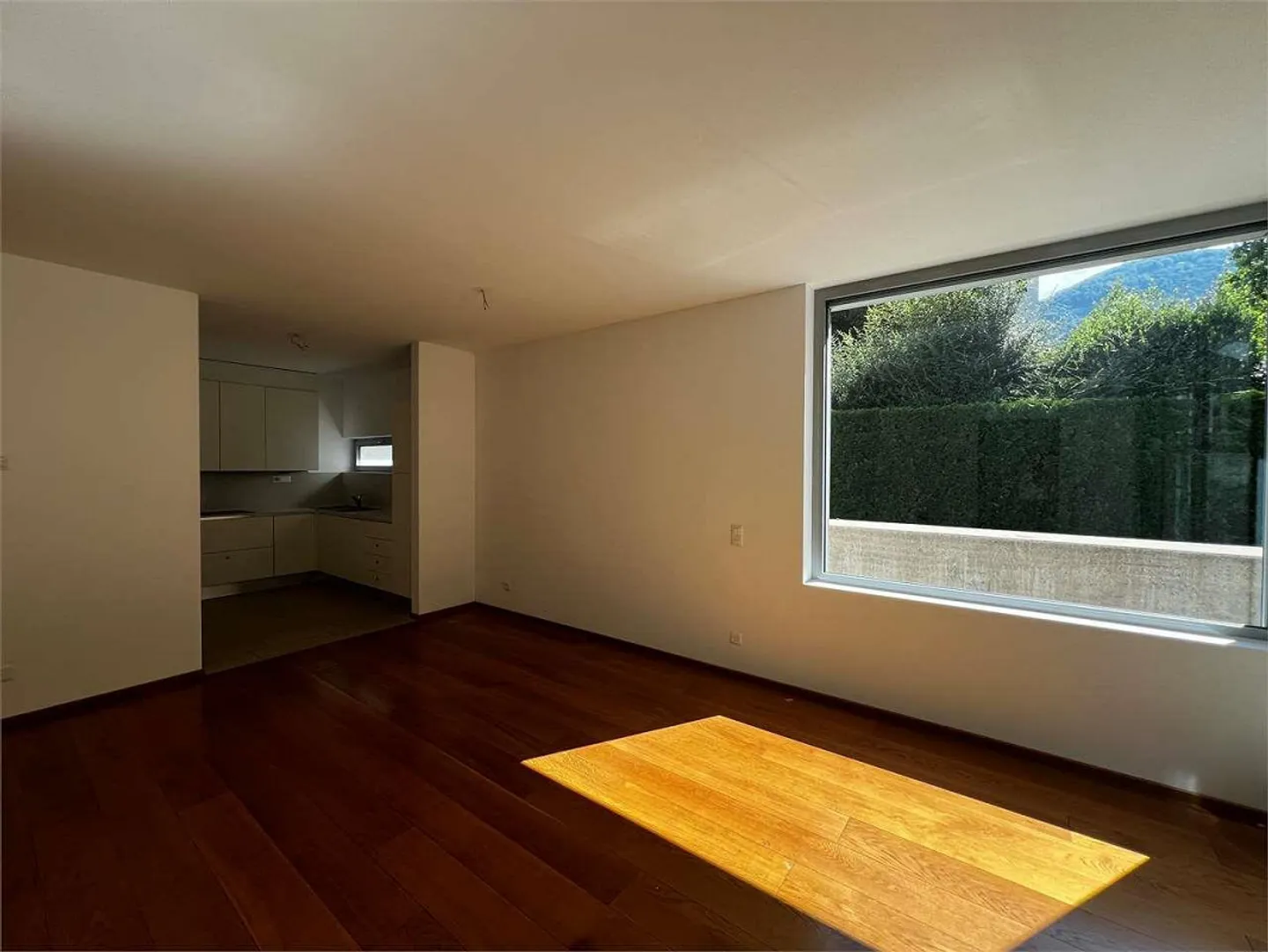 Rif. 2703 Lugano in affitto ampio 2.5 locali con giardino privato - Foto 5 von 10