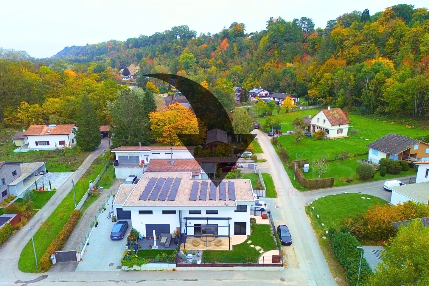 Single house for sale - Photo 1 of 24