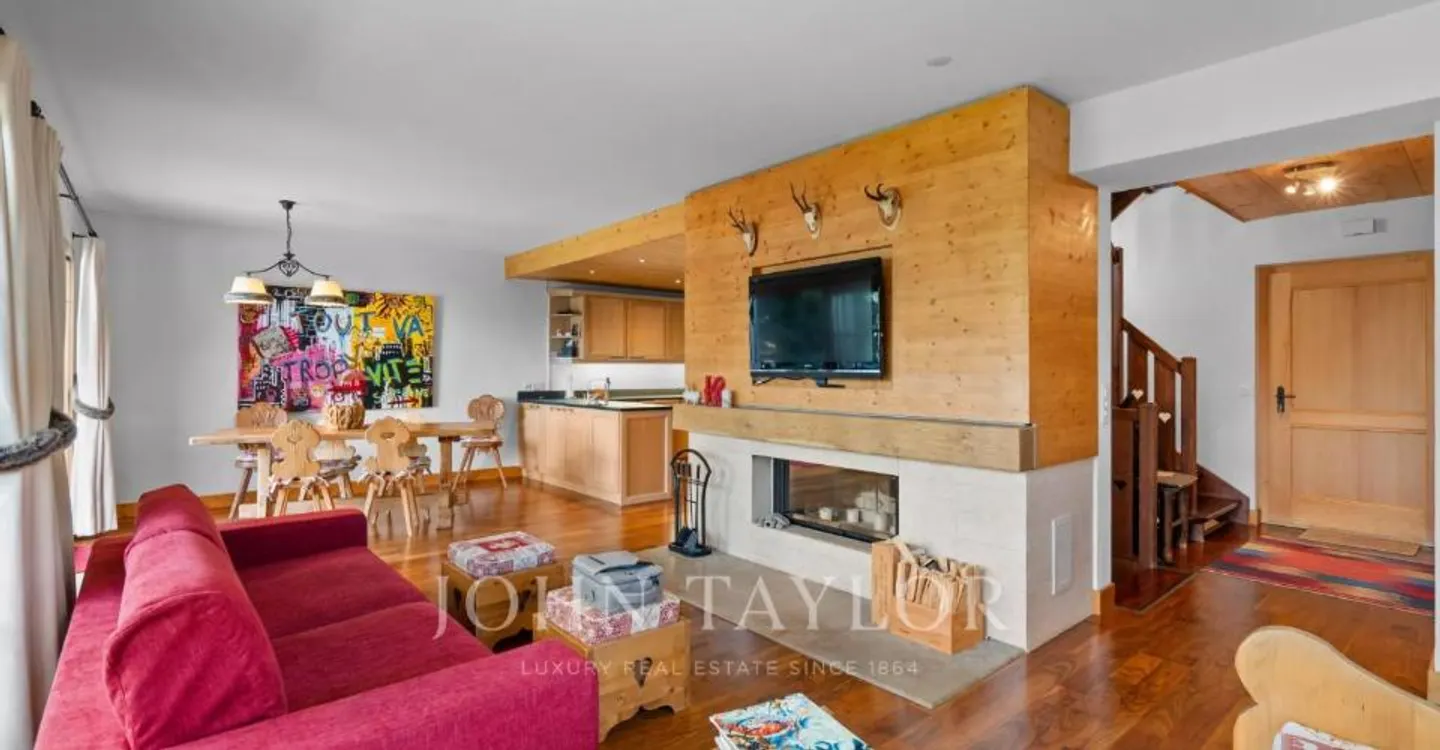 Chalet with panoramic view - Photo 2 of 12