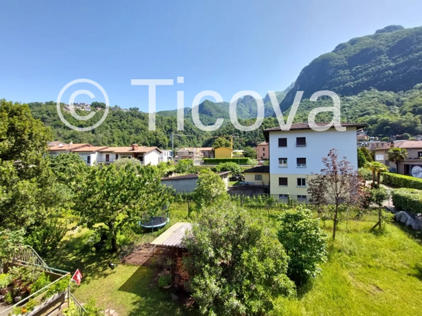 Casa a gradini in affitto - Foto 4 di 10