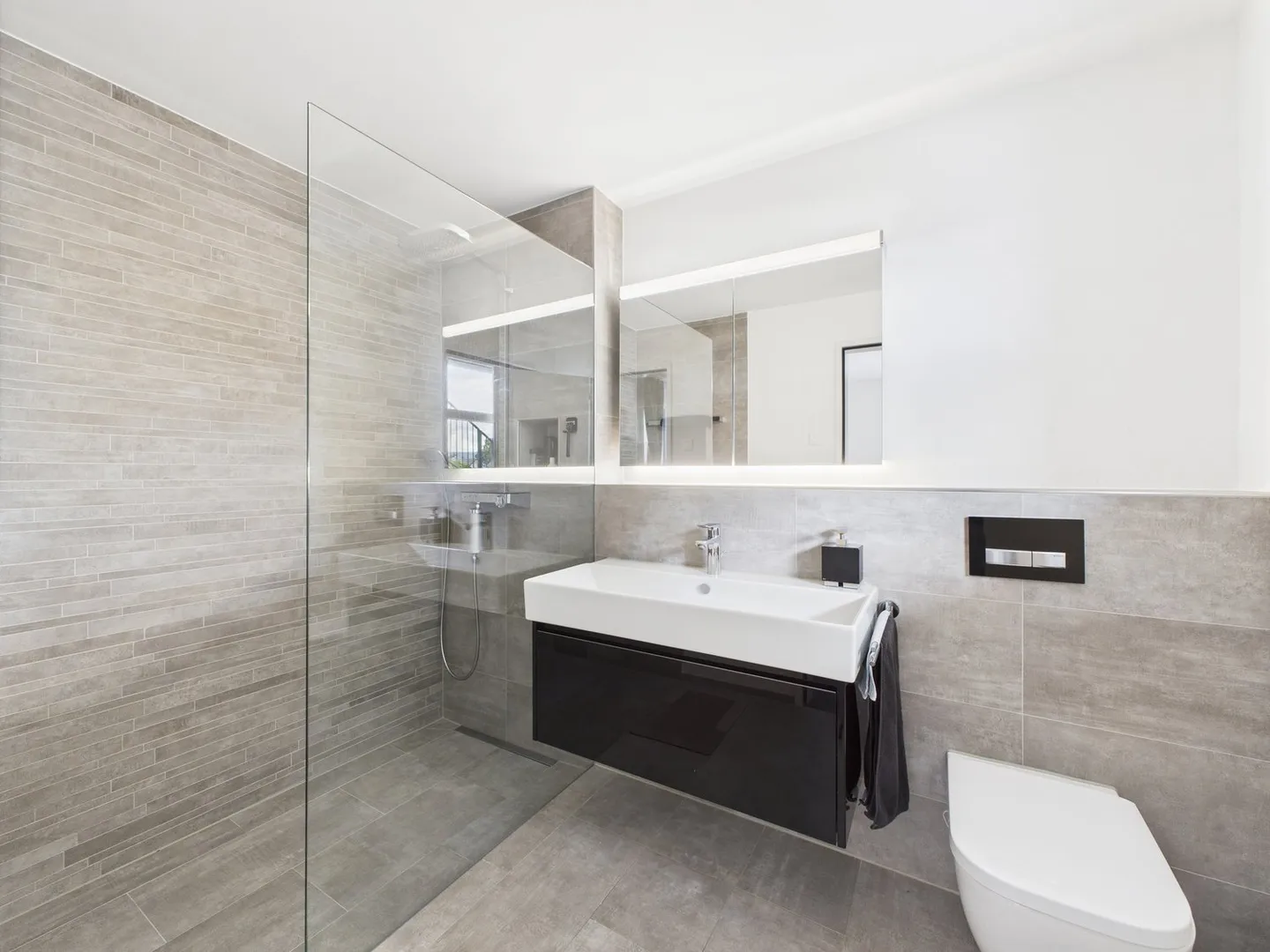 Terrace Jewel with a View over Zurich - Photo 13 of 21