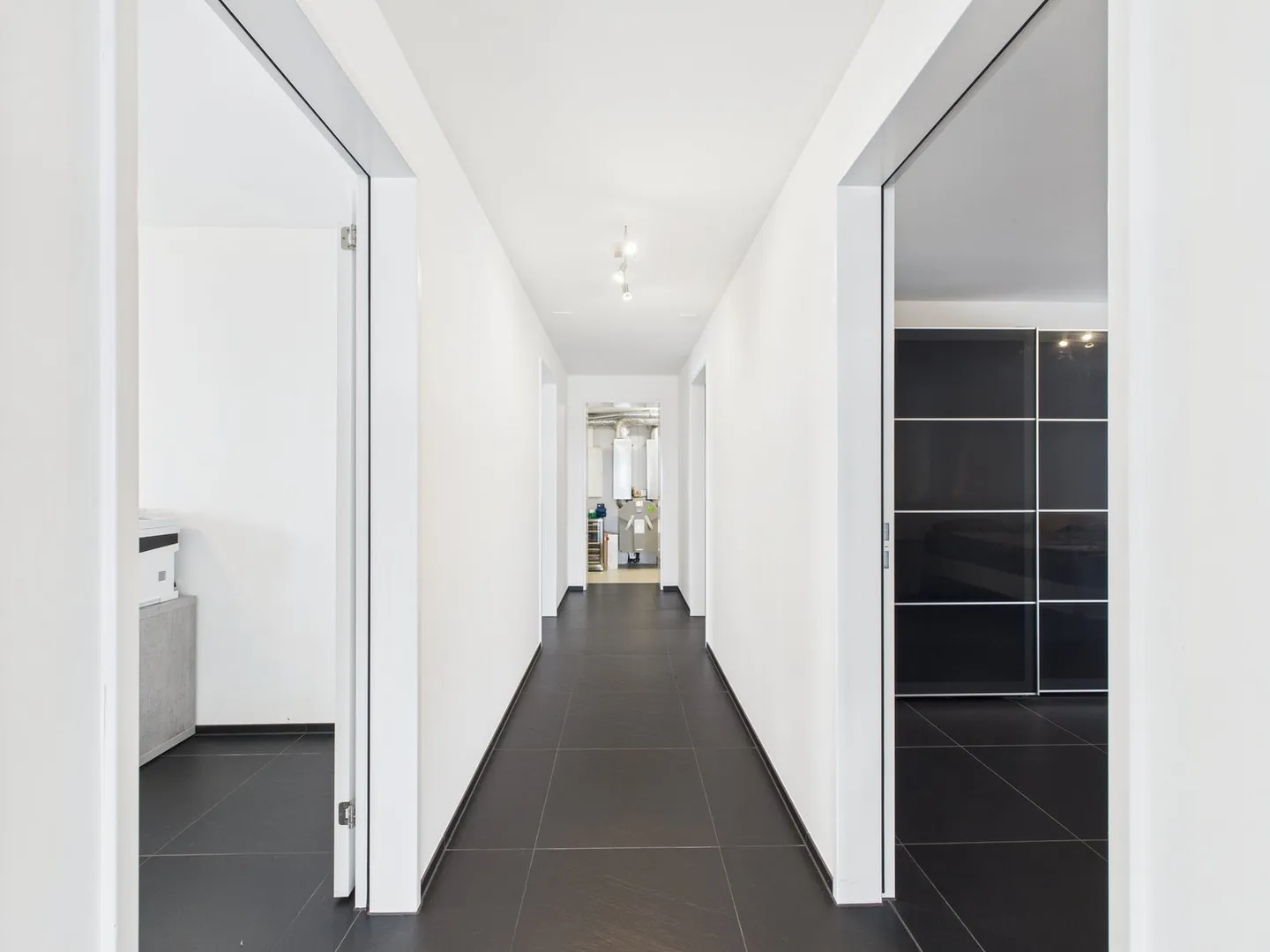 Terrace Jewel with a View over Zurich - Photo 18 of 21