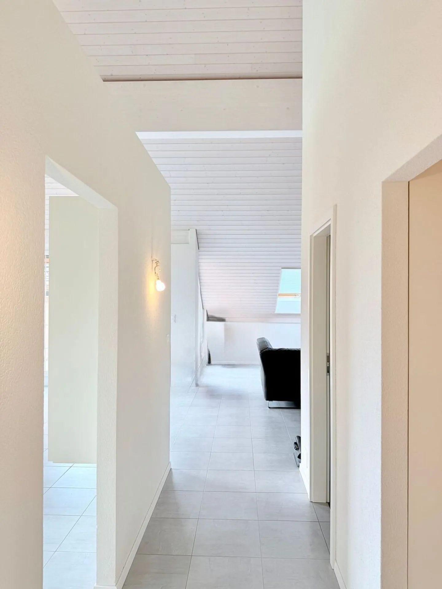 Helles 4.5-Zimmer-Wohnung in Aclens, nahe Lausanne und Morges - Foto 9 von 13