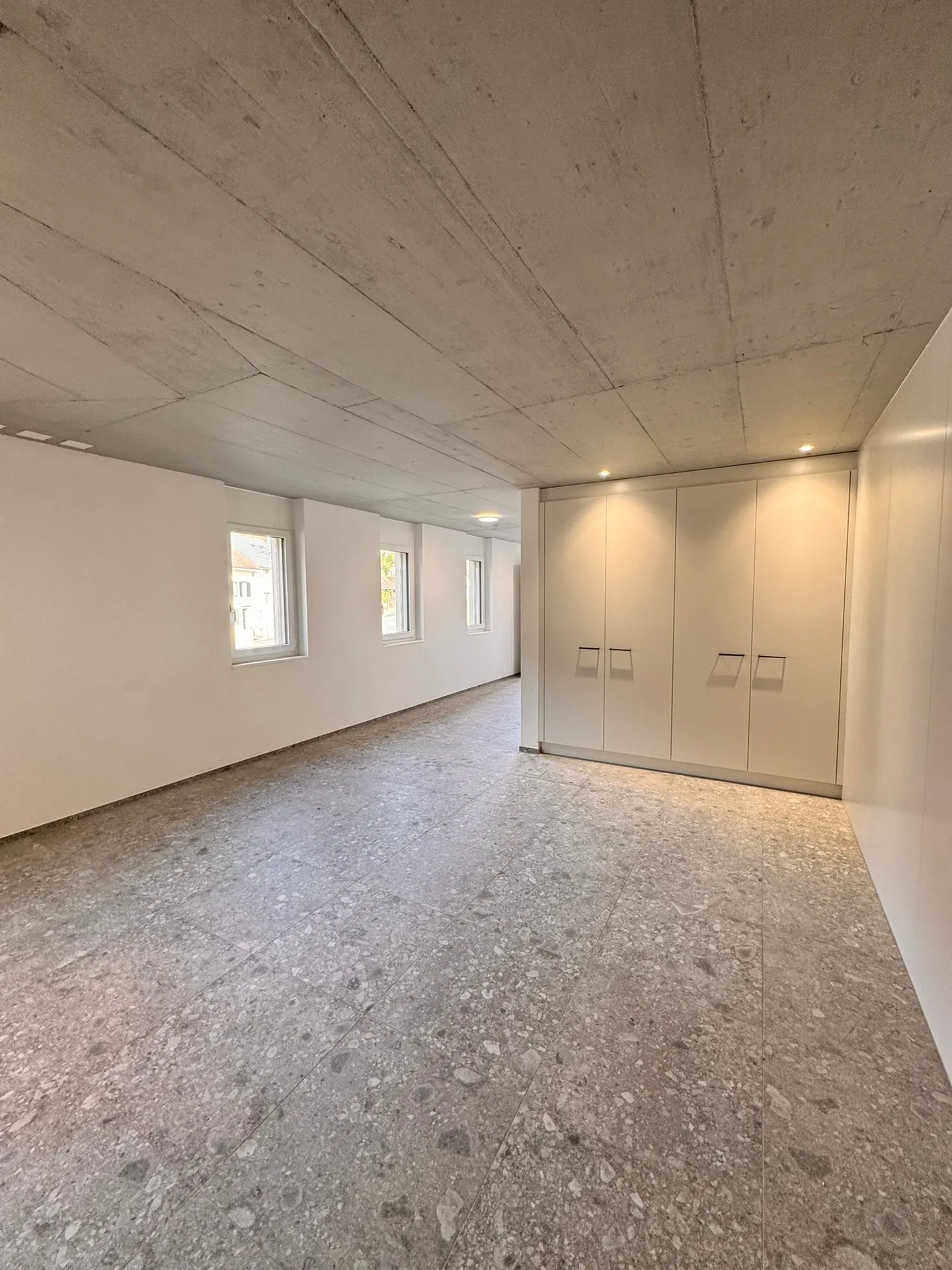 Espace commercial de haute qualité dans le développement "Papiri" - Photo 7 sur 14