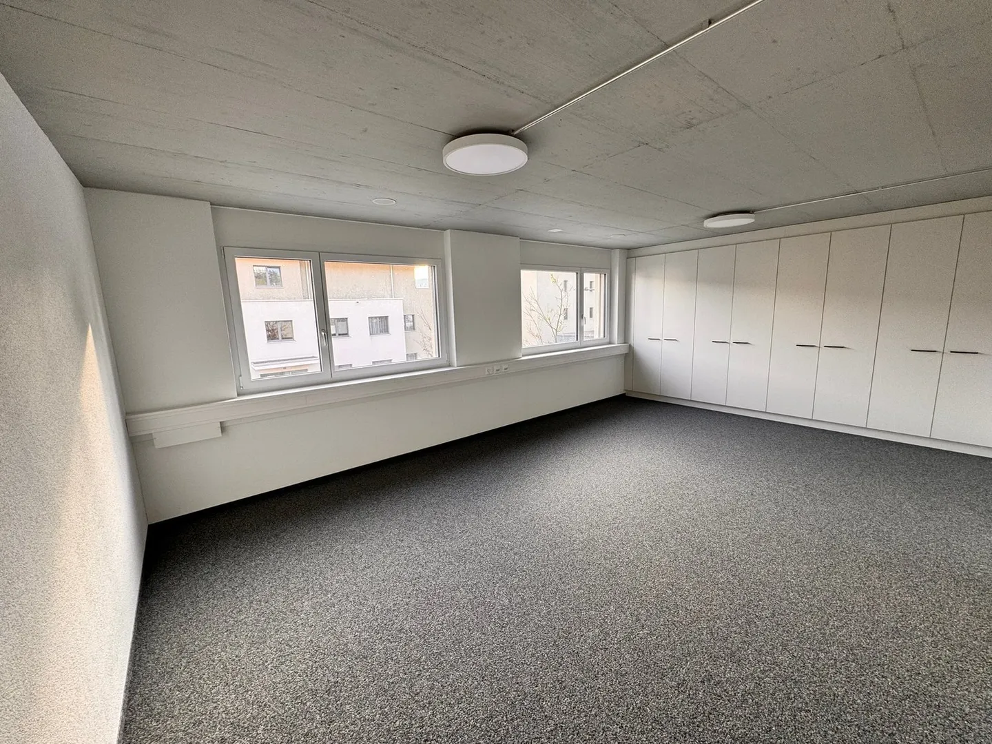 Espace commercial de haute qualité dans le développement "Papiri" - Photo 11 sur 14