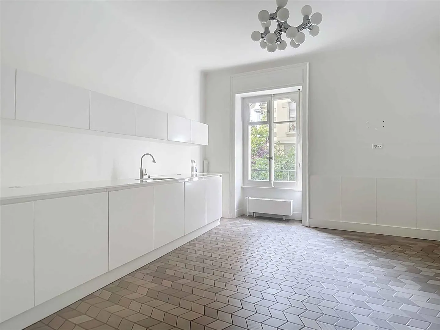 Two prestigious apartments in the heart of the Florimont district - Photo 4 of 13