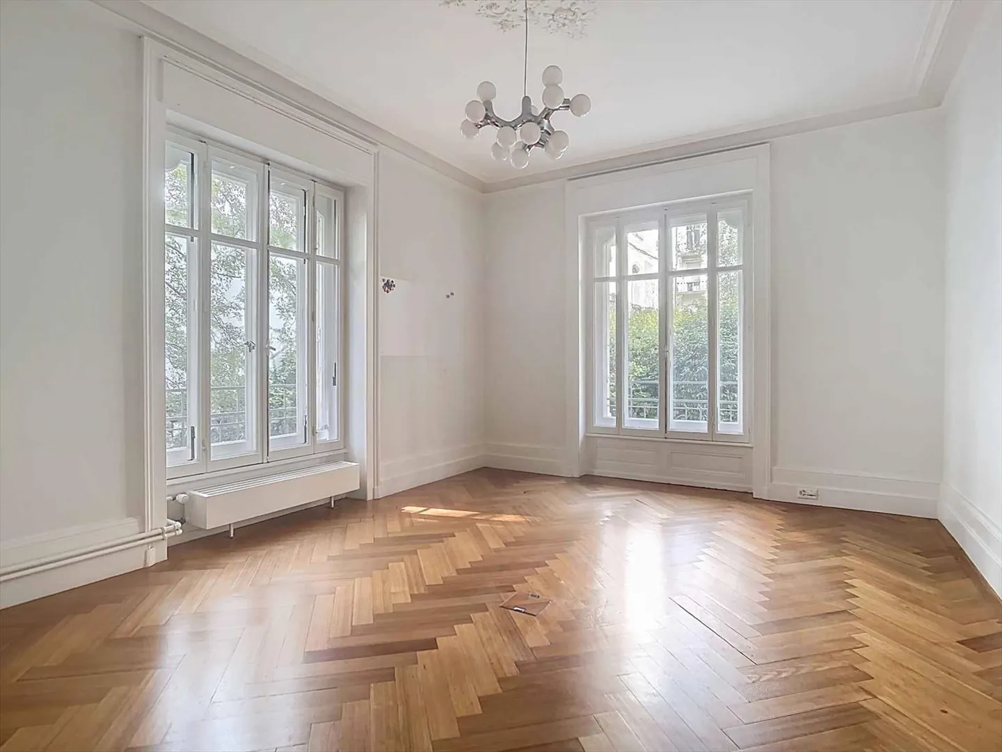 Two prestigious apartments in the heart of the Florimont district - Photo 1 of 13