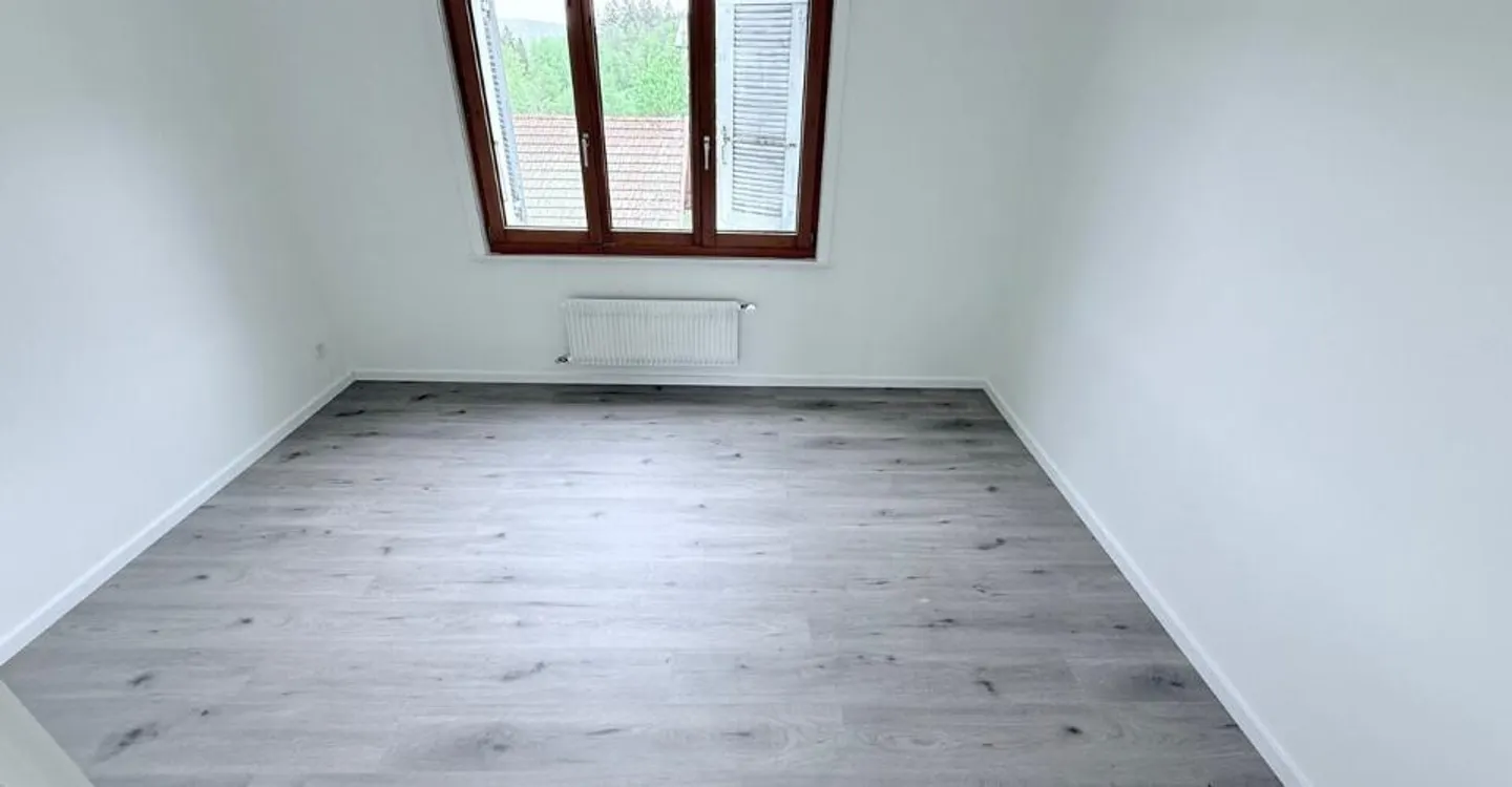 4-room apartment on the 2nd floor - Photo 4 of 7