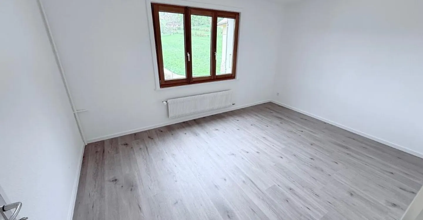 4-room apartment on the 2nd floor - Photo 5 of 7