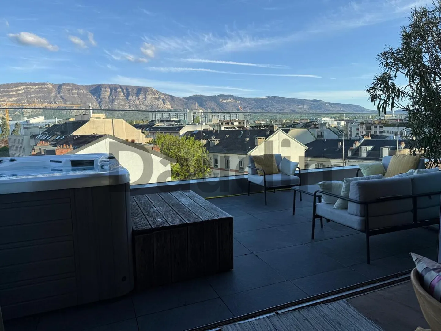 Attico di 7 stanze con vista panoramica a Carouge - Foto 7 di 9