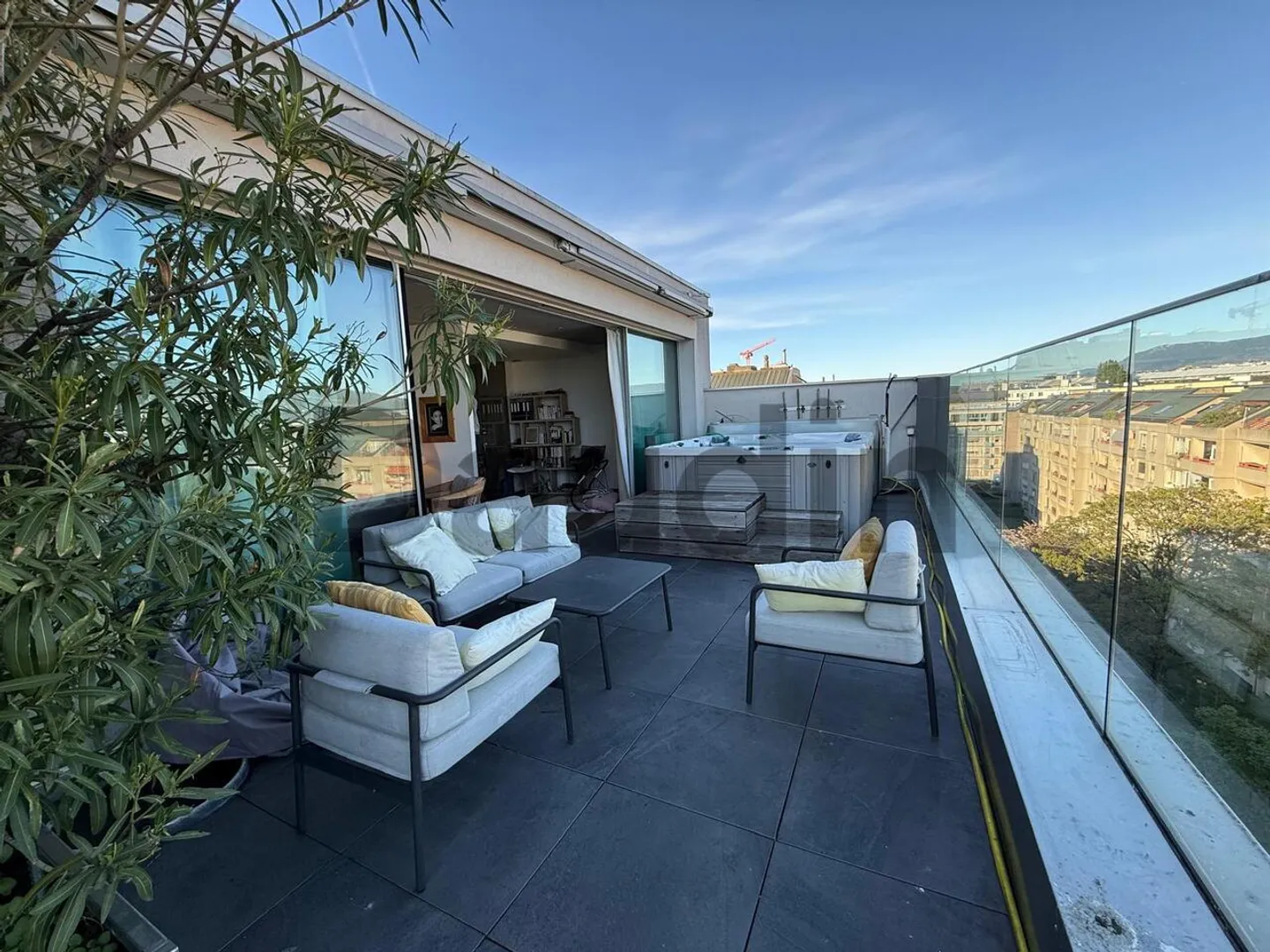 Attico di 7 stanze con vista panoramica a Carouge - Foto 8 di 9