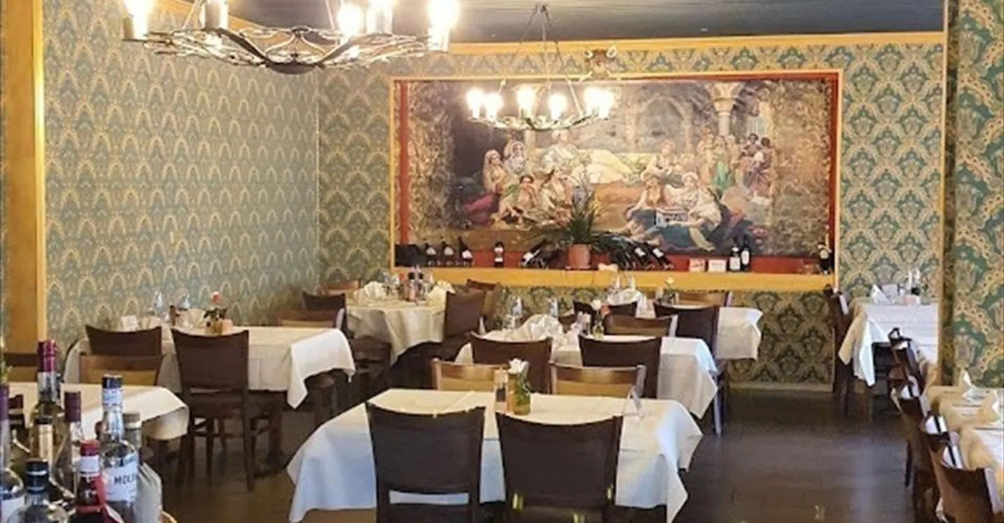 Restaurant for Rent: Ideal Location and Large Capacity - Photo 5 of 5