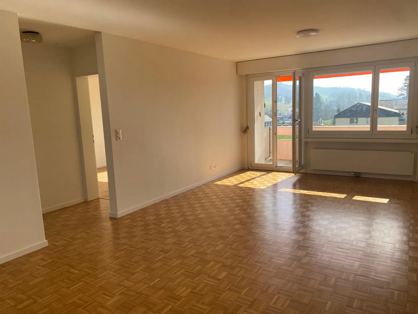 Wohnung mit Seesicht im 6. Stock - Foto 3 von 9