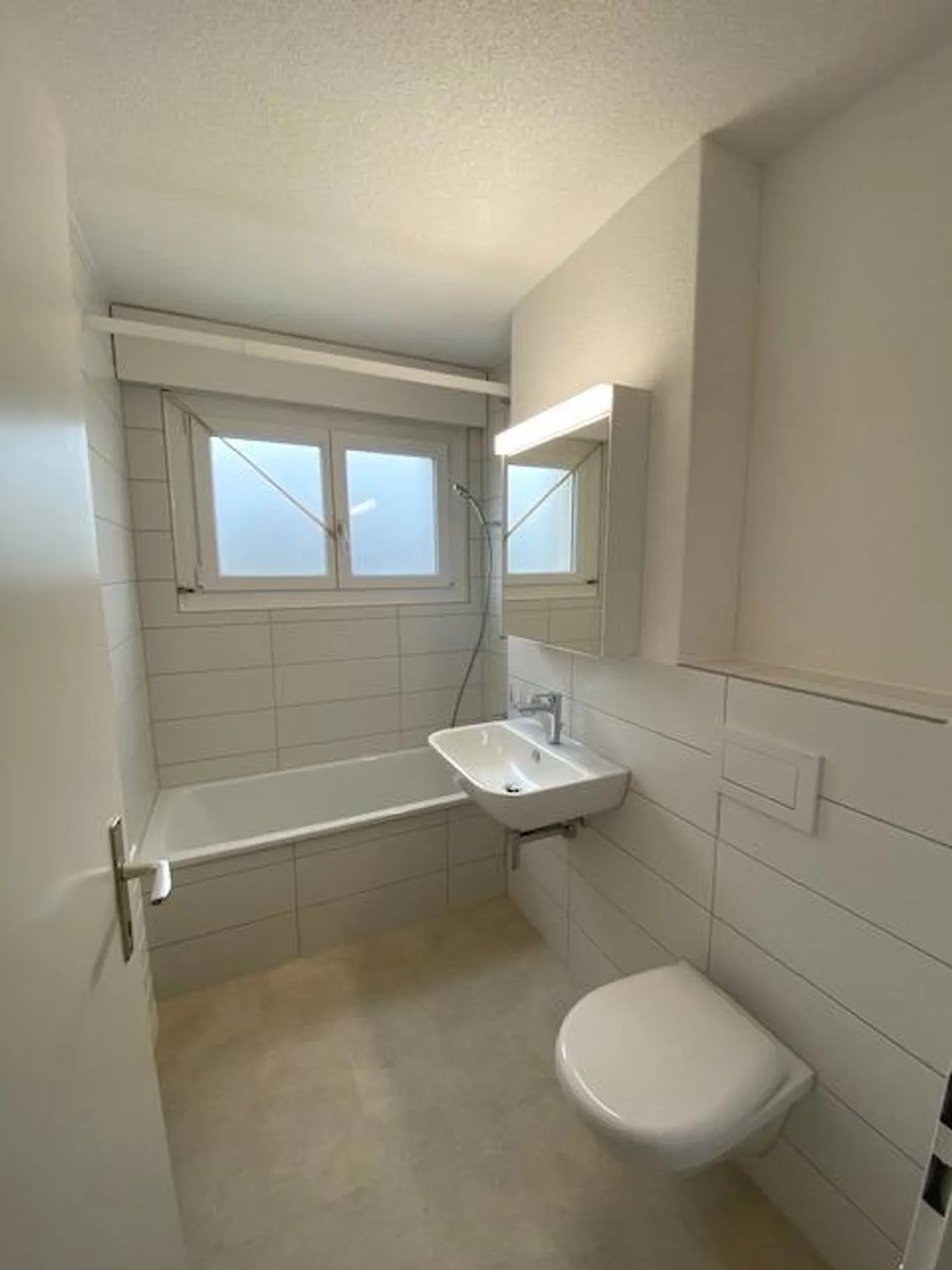 Wohnung mit Seesicht im 6. Stock - Foto 9 von 9