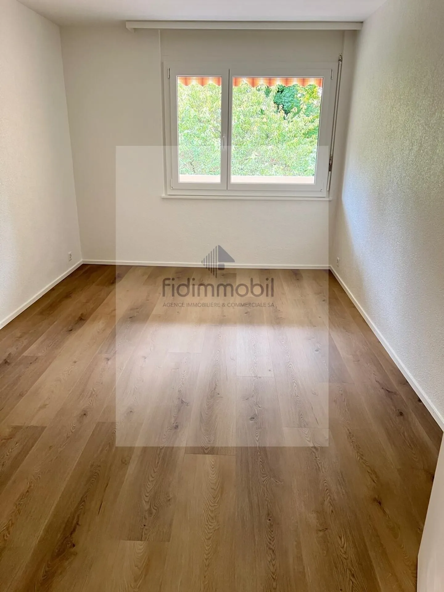 Fully renovated apartment. - Photo 3 of 7